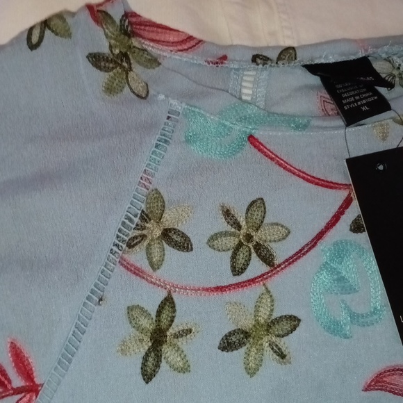 🆕LIV Los Angeles Floral Embroidered Ruffle Sleeve Top Size XL - Picture 7 of 9